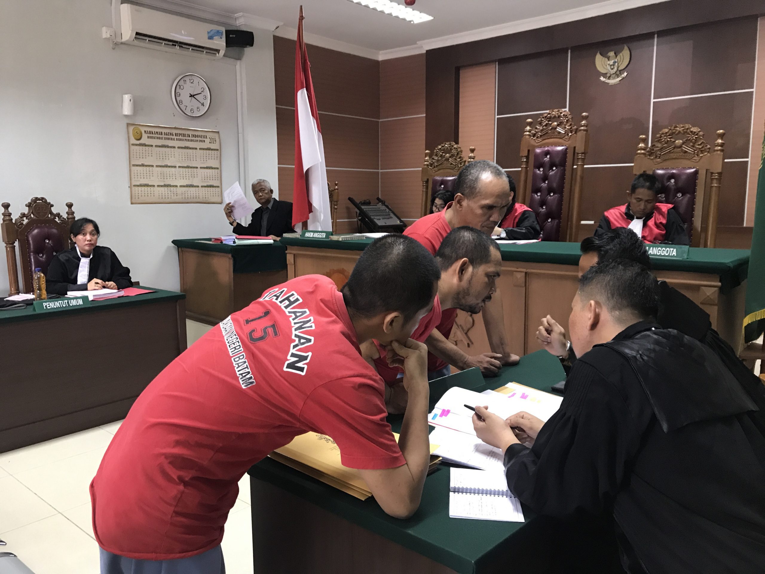 Mau Untung Malah Buntung, Jual Madu Palsu Tiga Pria diringkus Polisi
Foto : RH/beritabatam.co