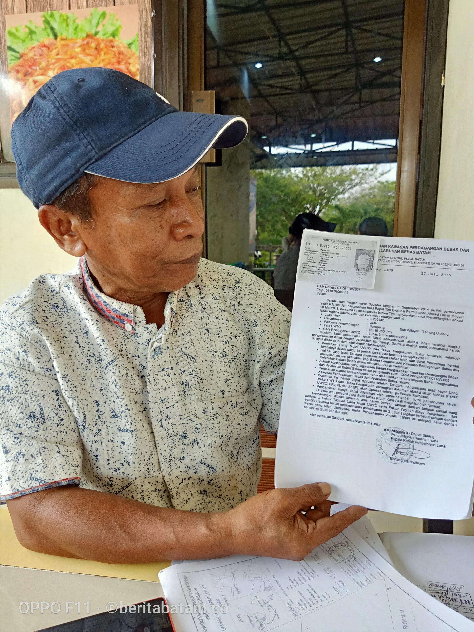 Rahman, Pensiunan BP Batam Ungkap Kekecewaan Pengajuan Alokasi Lahan dirinya tak juga di selesai. Meski Ia telah melunai UWTO
Foto : ben/beritabatam