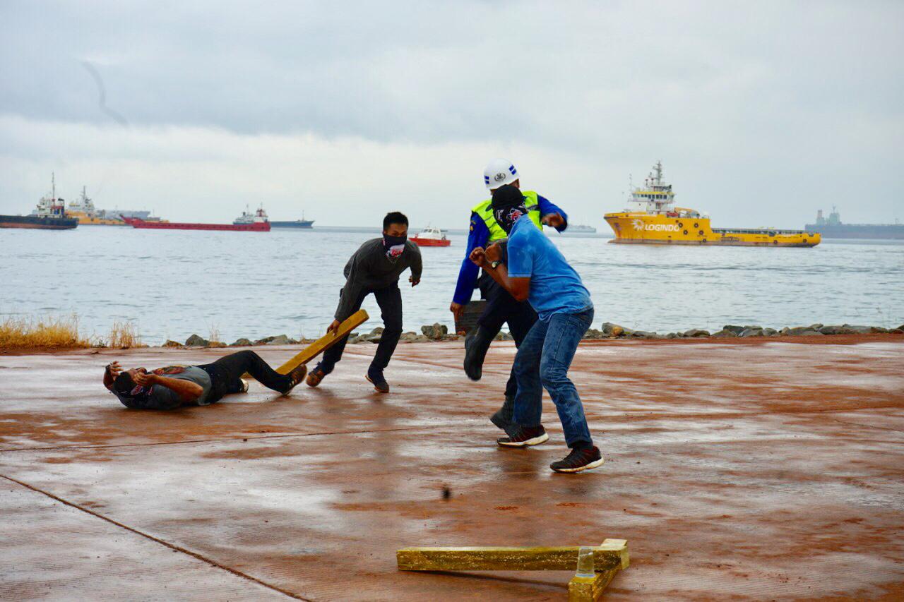 TIm PSG Batu Ampar Lumpuhkan Penyusup yang Masuk areal Pelabuhan Batu Ampar
Foto : BP Batam