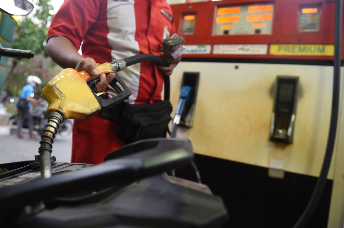 Aktivitas Pembelian BBM 
Foto : Media Indonesia