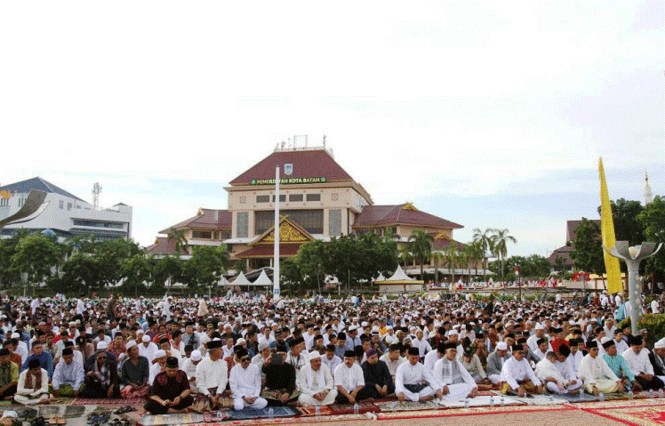 Shalat Ied di tahun tahun sebelumnya di lapangan Engku Putri , Batam
Foto : Istimewa