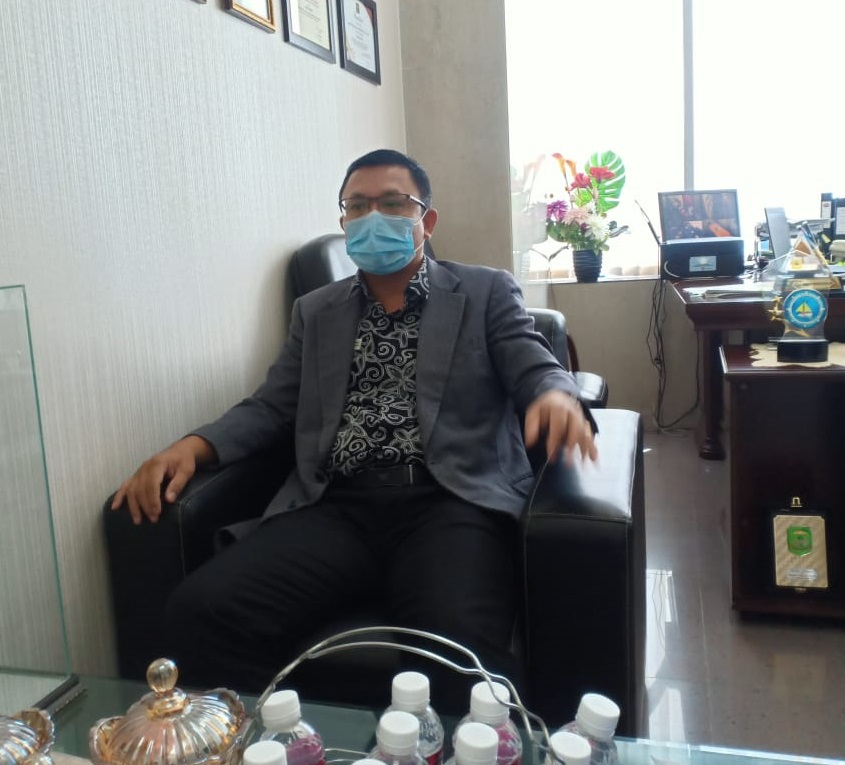 Kepala Perwakilan Ombudsman RI  Kepulauan Riau Lagat Parroha Patar Siadari Foto : Put/beritabatam.co