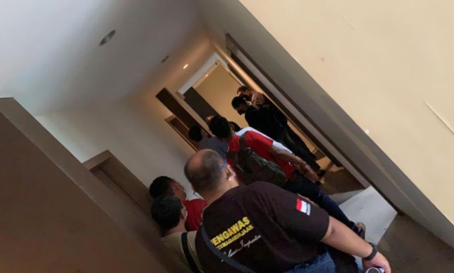 Kementerian Ketenagakerjaan (Kemnaker) kembali mengamankan 10 Calon Pekerja Migran Indonesia (CPMI) di Penuin hotel,  lokasi isolasi CPMI Kota Batam.  Kamis (19/08/21)
Foto : MIB