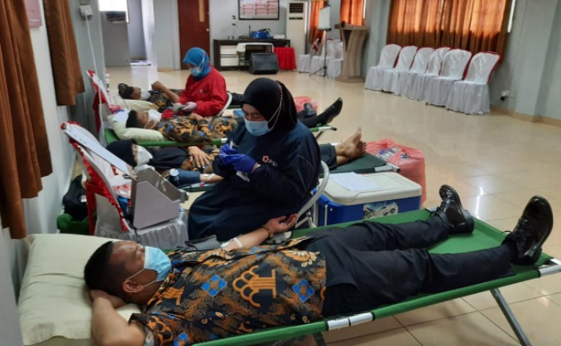 Donor Darah Petugas Lapas Batam, Sumbangkan 25 Kantong Darah
(12/08/21)