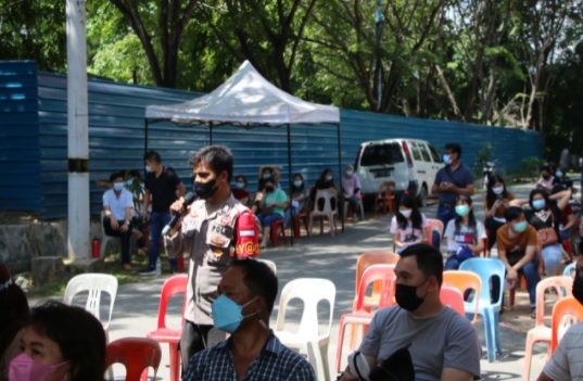 Sidokkes Polresta Barelang Laksanakan Gerai Vaksinasi Merdeka
(12/08/21)
Foto : HumPol