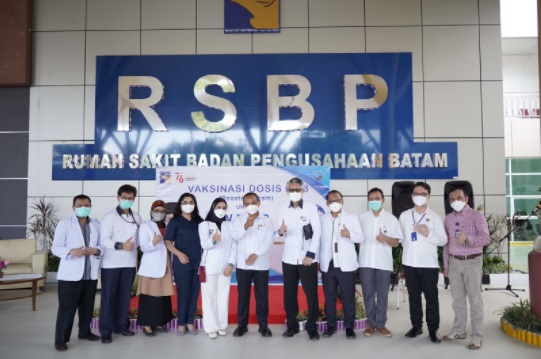 Tenaga Kesehatan RSBP Batam Mulai Vaksinasi Dosis Ketiga
(10/08/21)
Foto : BP Batam