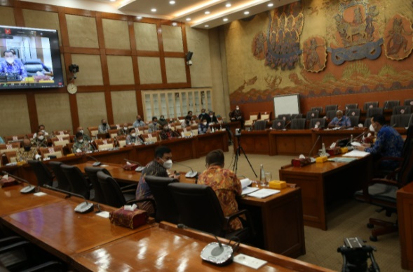 Badan Pengusahaan (BP) Batam Hadiri RDP bersama Komisi VI DPR RI Membahas Realisasi Anggaran Tahun Anggaran 2021 dan Pembahasan Rencana Kerja dan Anggaran Kementerian Negara/Lembaga (RKA-K/L) Tahun 2022.  di Gedung Nusantara 1, Jakarta, Selasa (31/08/21)
Foto : BP Batam