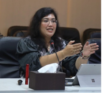 Kepala Biro Humas Promosi dan Protokol BP Batam, Ariastuty Sirait