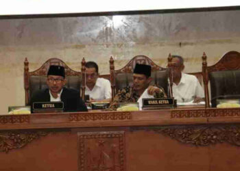 DPRD Batam Rapat Paripurna Terkait Usulan Propemperda Batam 2024
(25/10/23)
Foto: Istimewa