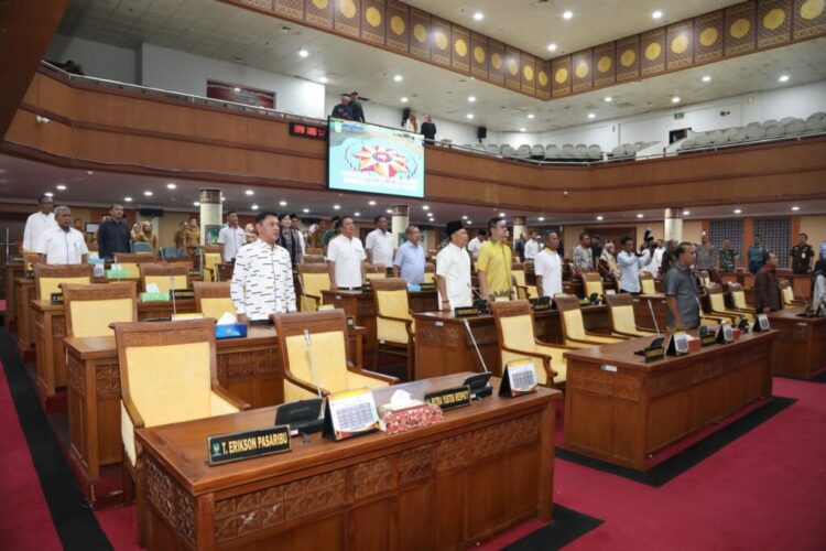 DPRD Kota Batam Terima Dokumen Ranperda Pemakaman Dan LKPj Walikota
Foto: DPRD Batam