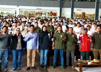 Piala Halalbihalal 2024 Muhammad Rudi Dorong Atlet E-Sport Kepri Tingkatkan Prestasi
Foto: BP Batam