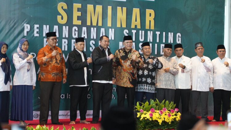 Gelar Seminar Penanganan Stunting Berbasis Masjid, KH. Didi Supandi: Kontribusi PPIJ Mengatasi Persoalan Umat
(31/07/24)
Foto: PPIJ