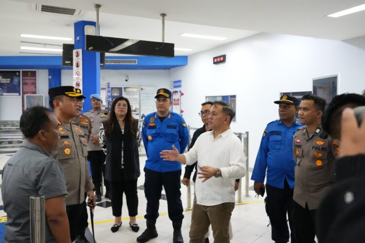 Operator Berganti, BP Batam Pastikan Pelayanan Penumpang di Pelabuhan Ferry Batam Centre Tetap Maksimal
(02/08/24)
Foto: BP Batam