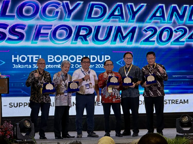 DUKUNG PROGRAM PRODUKSI MINYAK NASIONAL 1 JUTA BARREL, CHEMICAL FINE FLOW 3805 ELNUSA PETROFIN RAIH PENGHARGAAN TECHNOLOGY DAY & BUSINESS FORUM 2024