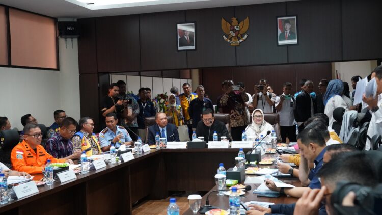 Badan Pengusahaan Batam (BP Batam) hadir dalam Rapat Kunjungan Kerja Spesifik Komisi V DPR RI di Bandara Hang Nadim pada Rabu (20/11/24).
Foto: BP Batam