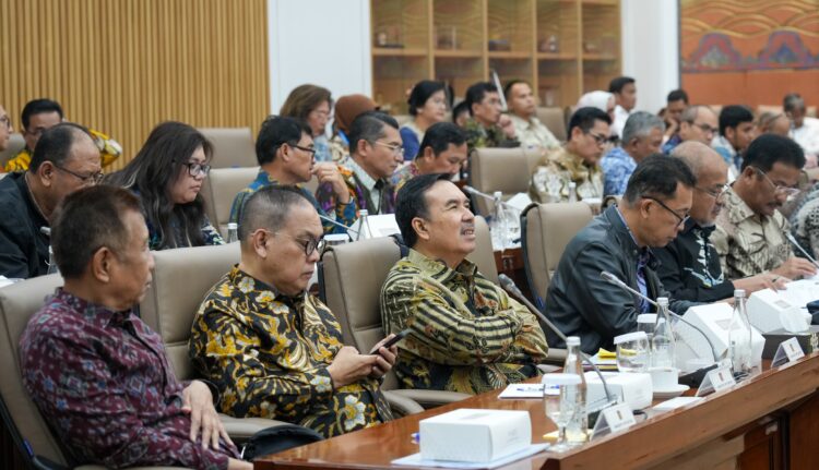 Badan Pengusahaan (BP) Batam menghadiri Rapat Dengar Pendapat (RDP) dengan Komisi VI DPR RI di Gedung Nusantara I, Jakarta, Rabu (12/02/25).
Foto: BP Batam