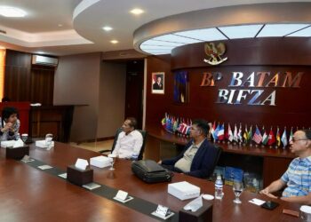 BP Batam melalui Direktur Pelayanan Lalu Lintas Barang dan Penanaman Modal, Surya Kurniawan menerima kunjungan dari CEO dan Co-Founder Sustainability Economics, Kasu Venkata Reddy, Rabu (12/02/25).
Foto: BP Batam