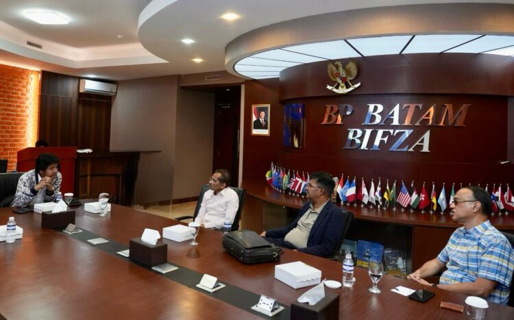 BP Batam melalui Direktur Pelayanan Lalu Lintas Barang dan Penanaman Modal, Surya Kurniawan menerima kunjungan dari CEO dan Co-Founder Sustainability Economics, Kasu Venkata Reddy, Rabu (12/02/25).
Foto: BP Batam