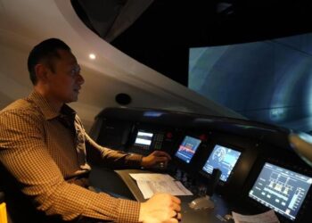 AHY Tinjau Proses Perawatan dan Progres Handover SDM Whoosh Di Dipo Tegalluar
(11/07/25)
Foto: MS