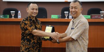 Badan Pengusahaan (BP) Batam menggelar Focus Group Discussion Monitoring dan Evaluasi Pengelolaan Pengaduan di IT Centre, Batam Centre, Rabu (20/08/25).
Foto: BP Batam