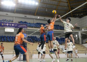 Pertandingan persahabatan bola voli putera dan puteri antara BP Batam, VTeam, dan UN-Collective Singapore resmi dibuka pada Sabtu (4/10/2025) di Sporthall Temenggung Abdul Jamal.
Foto: BP Batam