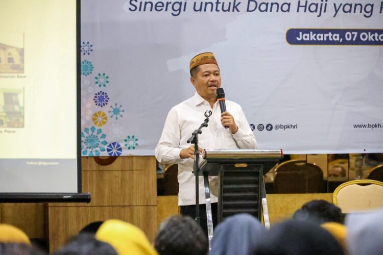 Ketua Bidang Ekonomi, KH. MH. Bahaudin atau akrab disapa Gus Baha, meminta Badan Gizi Nasional (BGN) agar melaksanakan program Sentra Pangan dan Pemberian Gizi (SPPG) secara profesional, higienis, dan berbasis partisipasi masyarakat, serta segera menyusun Juklak–Juknis khusus untuk wilayah DKI Jakarta.

Menurut Gus Baha, hingga saat ini pelaksanaan SPPG di DKI Jakarta masih berjalan la
(08/10./25)
Foto: MUI DKI