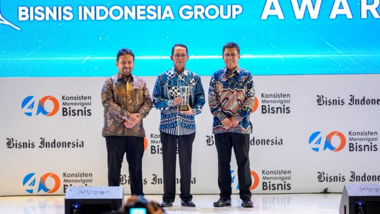 Badan Pengusahaan (BP) Batam menerima penghargaan sebagai Pioneer in Free Trade Zone Management for Regional Investment Gateaway dalam ajang BIG 40 Awards 2025 yang dihelat Bisnis Indonesia di Raffles Hotel, Jakarta, Selasa (08/12/25).
Foto: BP Batam