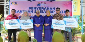 Dalam rangka memperingati Hari Ibu ke-97 Tingkat Kota Batam, Persatuan Istri Karyawan BP Batam (PIKORI BP Batam) menyelenggarakan rangkaian kegiatan bakti sosial pada Selasa (09/12/25).
Foto: BP Batam