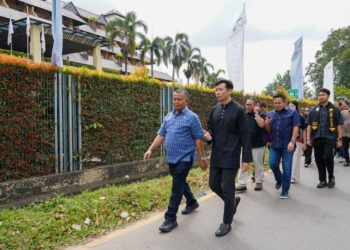 Pengembangan New Nagoya mendapat dukungan penuh dari Wakil Menteri Koperasi dan UMKM RI, Helvi Yuvi Moraza saat berkunjung ke kawasan Jodoh Boulevard, Jumat (9/1/2026).
Foto: BP Batam