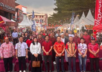 Perayaan Tahun Baru Imlek 2577 melalui kegiatan Night Party Nagoya Lantern Festival di Jalan Raya Nagoya Citywalk menjadi momentum strategis dalam percepatan implementasi Wilayah Penataan dan Pengembangan (WPP) Prioritas New Nagoya.
(14/02/26)
Foto: BP Batam