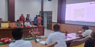 Rapat Dengat Pendapat (RDP) di gedung DPRD Batam bersama Komisi I DPRD Batam yang membahas  Permasalahan Rumah Subsidi di Perumahan Rhabayu Estuario Sekupang Batam, Jum’at (20/02/26)
Foto: bbco