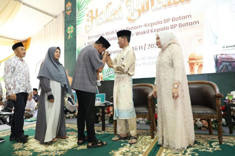 Halal Bi Halal Pemko Batam Tahun lalu, 1446 H
Foto: MCB