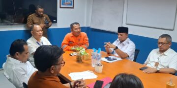 Manajemen PT. Nanindah Mutiara Shipyard Terima Komisi III DPRD Batam dalam Sidak Dugaan Penimbunan Limbah B3, Selasa (03/03/26).
Foto: beritabatam.co