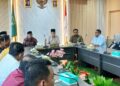 Wakil Ketua I DPRD Batam, Aweng Kurniawan Memimpin Rapat Dengar Pendapat Umum di DPRD Batam, Kamis (12/3/26)(Foto: Jamaludin)