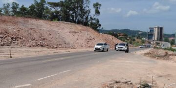 PELEBARAN Jalan Gajah Mada dari arah Fly over Sei Lady menuju simpang Laluan Madani, Batam Centre saat ini dalam pengerjaan pelebaran, Rabu (18/03/26).
Foto: Jam-Bang
