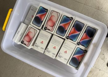 Bea Cukai (BC) Batam berhasil gagalkan upaya penyelundupan ratusan handphone tanpa dokumen kepabeanan di Pelabuhan Roro Telaga Punggur, Batam. (07/04/26).
Foto: RIlis Humas BC Batam