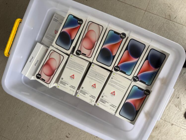 Bea Cukai (BC) Batam berhasil gagalkan upaya penyelundupan ratusan handphone tanpa dokumen kepabeanan di Pelabuhan Roro Telaga Punggur, Batam. (07/04/26).
Foto: RIlis Humas BC Batam