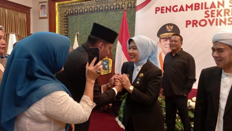 Gubernur Kepulauan Riau Ansar Ahmad melantik Misni sebagai Sekretaris Daerah Provinsi Kepri definitif, Minggu (26/04/26).
Foto: Medianesia