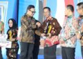Wali Kota Batam, menerima penghargaan dari Kemendagri dalam ajang Apresiasi Pemda Berprestasi 2026 yang digelar di Palembang, Sabtu (25/04/26)
Foto: MCB