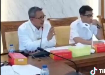 Anggota DPRD Kota Batam Ir. H. Suryanto, menyoroti sulitnya mekanisme pembayaran Uang Wajib Tahunan (UWT) BP Batam bagi masyarakat
(29/04/26)
Foto: Tiktok