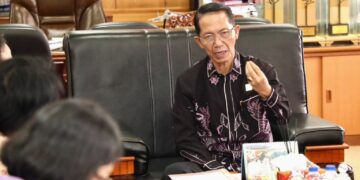 Amsakar Achmad saat menerima kunjungan kerja dan audiensi Pusat Riset Politik Badan Riset dan Inovasi Nasional (BRIN) di Kantor Wali Kota Batam, Rabu (13/05/26)
Foto: mediacenterbatam
