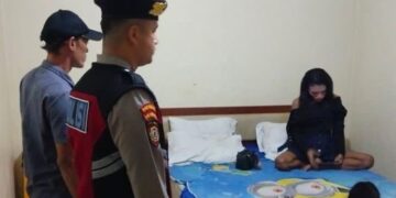 Dugaan pencurian uang di kamar Hotel 777, Lubuk Baja, Batam, berakhir dengan mediasi polisi pada Minggu dini hari, 10 Mei 2026. Peristiwa itu dilaporkan warga melalui layanan Call Center 110 Polresta Barelang.
Foto: Humas Polresta Barelang
