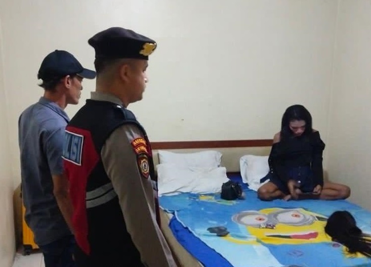 Dugaan pencurian uang di kamar Hotel 777, Lubuk Baja, Batam, berakhir dengan mediasi polisi pada Minggu dini hari, 10 Mei 2026. Peristiwa itu dilaporkan warga melalui layanan Call Center 110 Polresta Barelang.
Foto: Humas Polresta Barelang