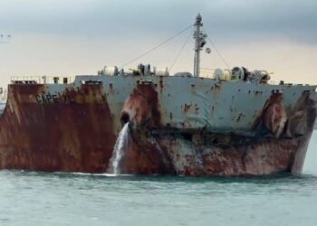 Dua kapal kargo curah bertabrakan di perairan Selat Philip Singapura pada Selasa, 20 Mei 2026 pukul 06.28 waktu Singapura. Insiden melibatkan MV. Cape XL berbendera Marshall Islands dan MV. Huge Kumano berbendera Panama.
Foto: Istimewa
