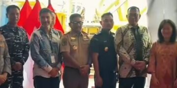 Kepala Dinas Tenaga Kerja dan Transmigrasi Kepulauan Riau, Diki Wijaya, menilai keberhasilan sail away Tangguh UCC Offshore Project UBA Jacket di Karimun sebagai bukti nyata kapasitas SDM lokal yang mampu bersaing di industri kelas dunia.
(08/05/26)
Foto: Istimewa