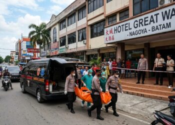 Seorang Warga Negara Asing (WNA) asal Singapura ditemukan meninggal dunia di salah satu kamar Hotel Great Wall, kawasan Nagoya, Kecamatan Lubuk Baja, Kota Batam, Kamis 21 Mei 2026
Foto: Istimewa