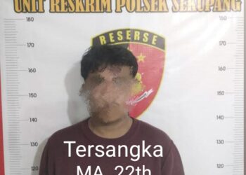 Unit Reskrim Polsek Sekupang Polresta Barelang berhasil mengungkap kasus pencurian kendaraan bermotor yang terjadi di Kecamatan Sekupang, Kota Batam. Dua pelaku berhasil diamankan setelah serangkaian penyelidikan intensif, Rabu 20 Mei 2026.
Foto: istimewa