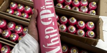 Botol Whip Pink yang disita Dittipidnarkoba Bareskrim Polri dari pengungkapan produsen gas N2O ilegal. ANTARA/HO-Dittipidnarkoba Bareskrim Polri