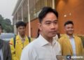Wakil Presiden Gibran Rakabuming Raka memberikan pernyataan pers singkat di Lanud Halim Perdanakusuma Jakarta, Kamis (18/6/2026) sebelum bertolak melakukan kunjungan kerja ke wilayah timur Indonesia. ANTARA/Prisca Triferna