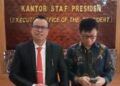 Kuasa hukum PT Putraprima Mineral Mandiri (PMM), Poltak Silitonga, S.H., bersama Kuncoro Candrawinata, memenuhi undangan Deputi I Kantor Staf Presiden (KSP) di Jakarta (02/06/26)
Foto: Istimewa